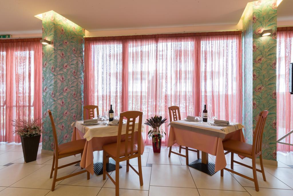 Hotel La Ninfea Montesilvano Marina Extérieur photo