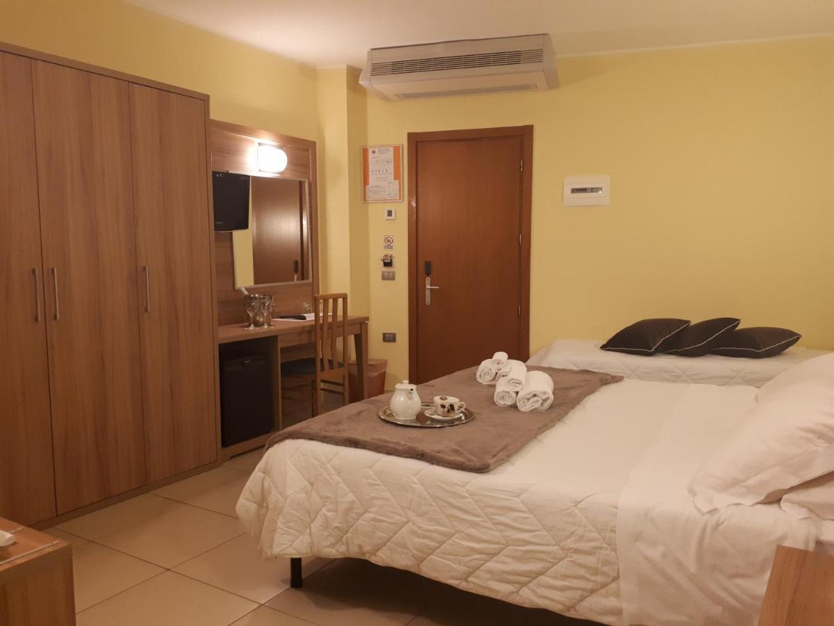 Hotel La Ninfea Montesilvano Marina Extérieur photo