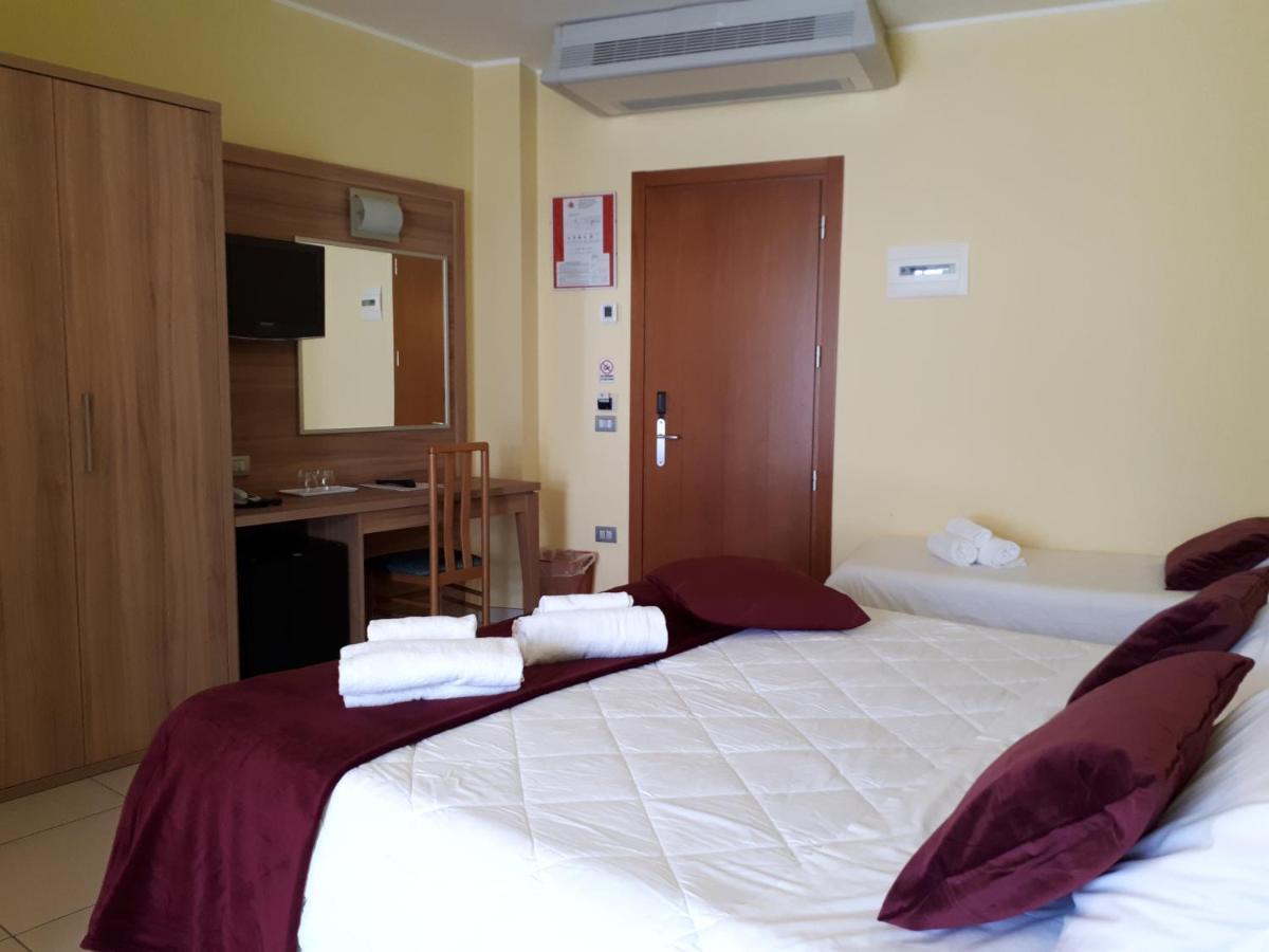 Hotel La Ninfea Montesilvano Marina Extérieur photo