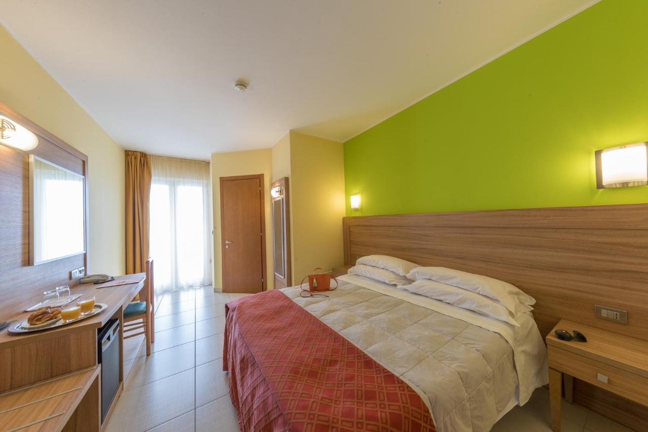 Hotel La Ninfea Montesilvano Marina Extérieur photo